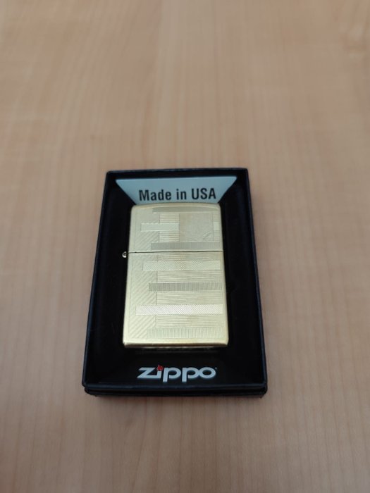 Zippo - Encendedor zippo luxury - Lommelighter - Guld, Messing, Stål (rustfrit), elektroguld