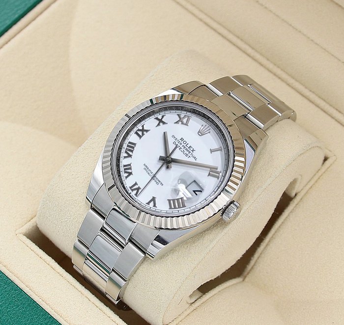 Rolex - Oyster Perpetual Datejust - White Roman Dial - Ref. 126334 - Mænd - 2011-nu