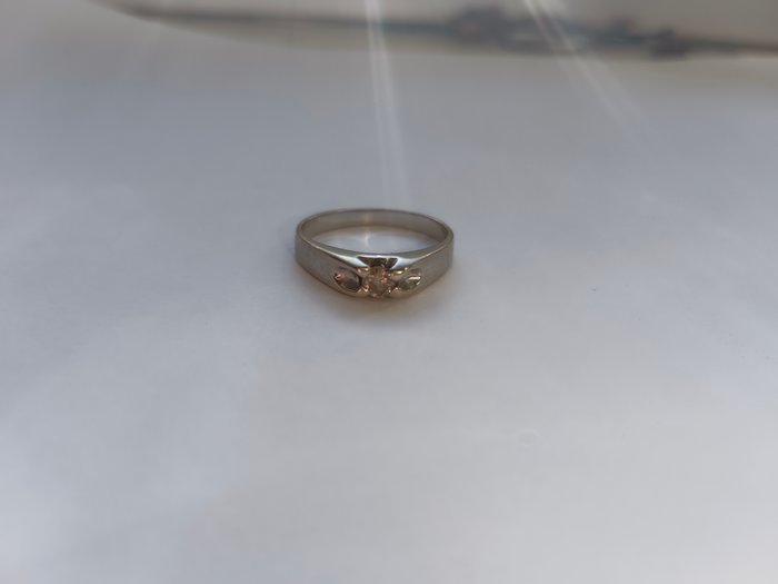 Ingen mindstepris - Ring - 14 karat Hvidguld -  0.11ct. tw. Diamant (Naturfarvet)