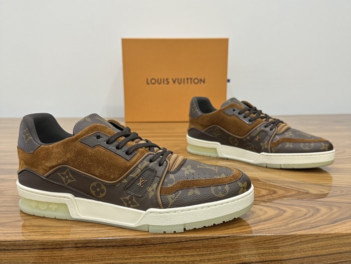 Louis Vuitton - Sneakers