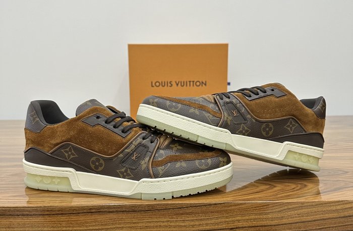 Louis Vuitton - Sneakers