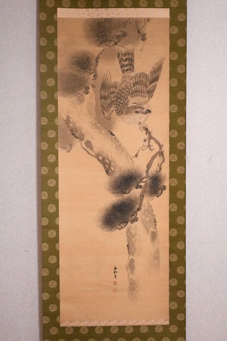 Hanging Scroll - Old Pine and Hawk - Ukendt kunstner - Japan  (Ingen mindstepris)