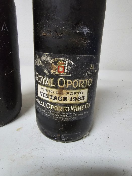 1982  1983 Real Companhia Velha - Vintage Port -  Douro  - 2 Flasker (0,75 L)