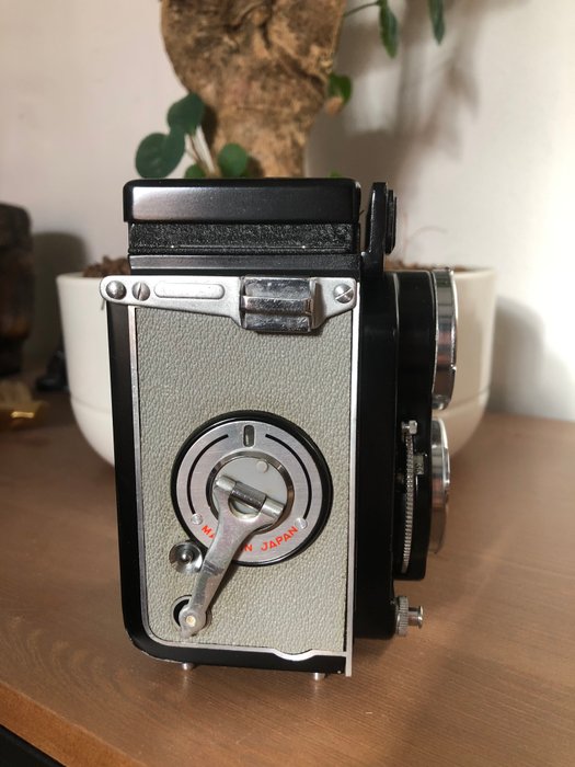 Yashica 44 [Grey] To-øjet spejlreflekskamera (TLR)