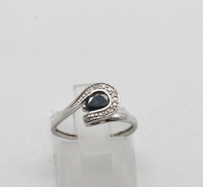 Ingen mindstepris - Ring - 18 kraat Hvidguld Safir - Diamant