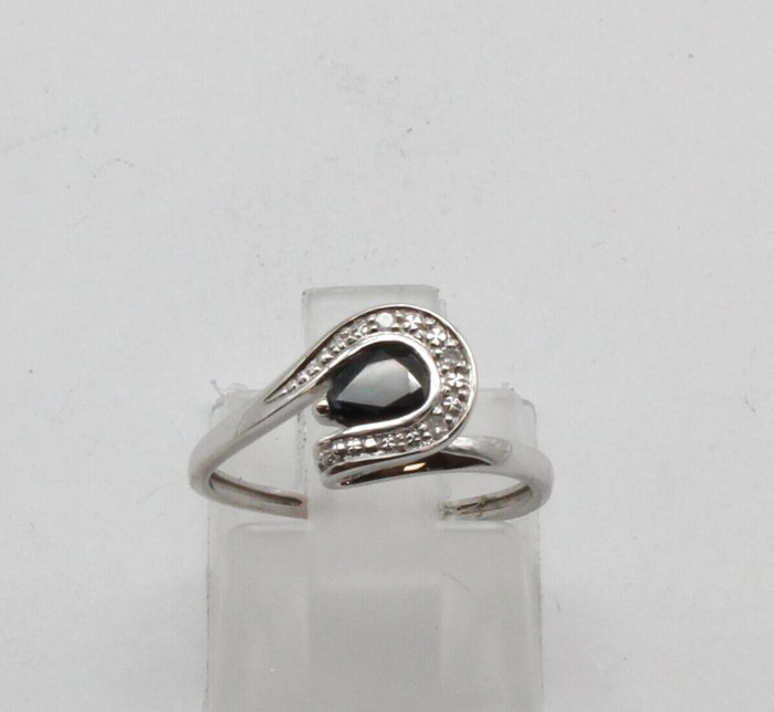 Ingen mindstepris - Ring - 18 kraat Hvidguld Safir - Diamant