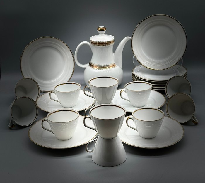 Elegantes Schirnding Kaffeeservice - 24-teilig - Goldrand - Exklusives Design - Kaffeservice (24) - Porcelæn