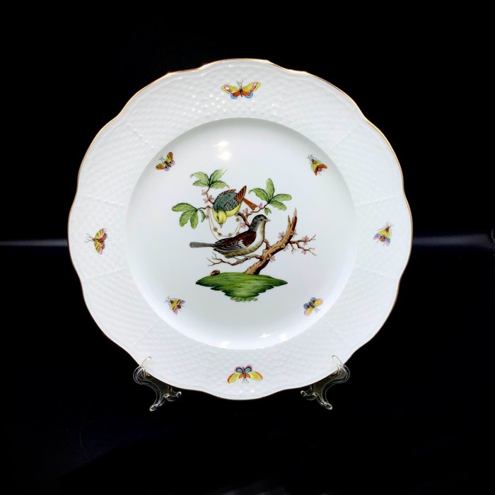 Herend, Hungary - Exquisite Charger Plate (29 cm) - "Rothschild Bird" Pattern - Tallerken - Håndmalet porcelæn