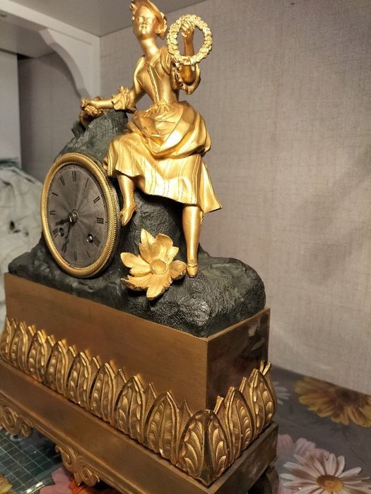 Figurmantal-ur - G-C Louis Philippe Bronze - 1830-1840