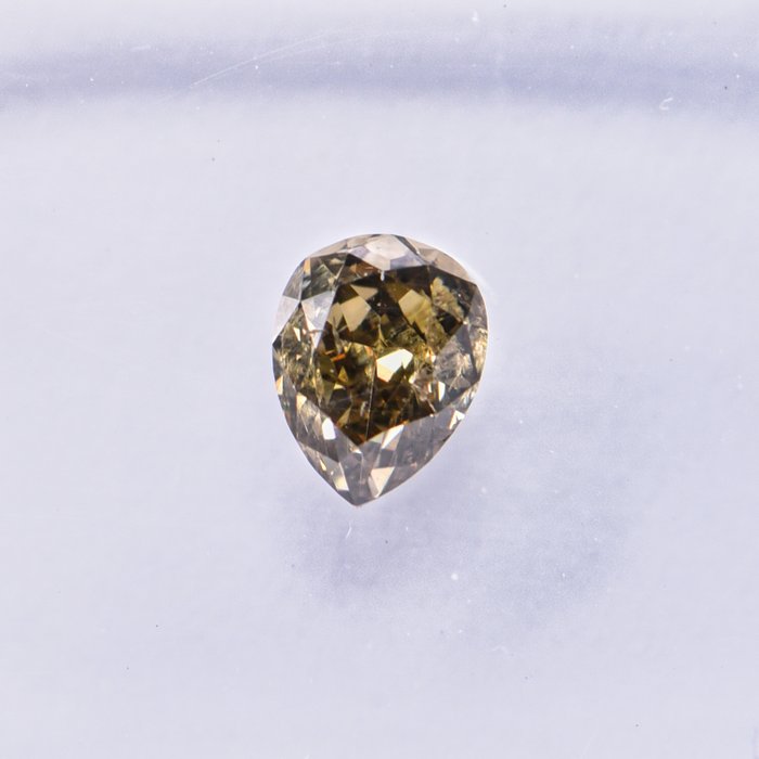 Ingen mindstepris - 1 pcs Diamant  (Naturfarvet)  - 038 ct - Pære - Fancy deep Brunlig Grønlig Gul - SI2 - International Gemological Institute (IGI)