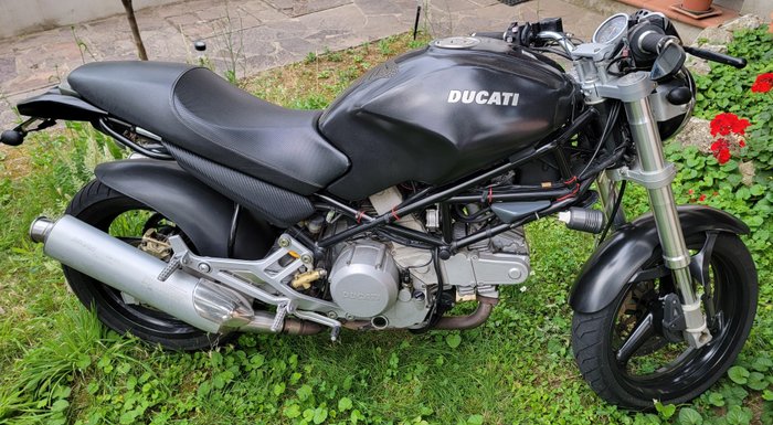 Ducati - Monster - 2001