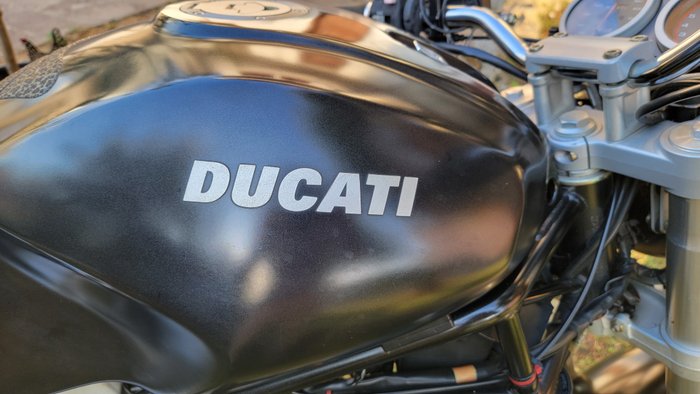 Ducati - Monster - 2001