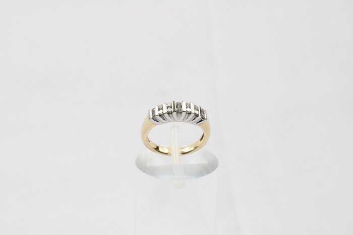 Ring - 14 karat Gulguld -  028ct tw Diamant (Natur)