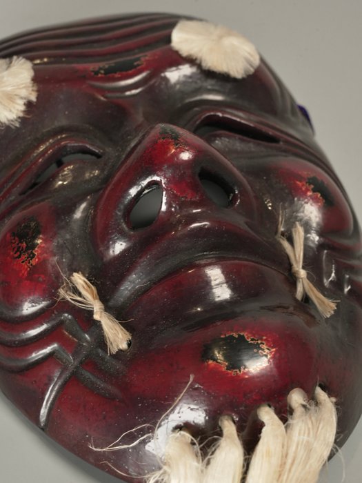 Dekorativt ornament - Japan - Noh maske - rødlig