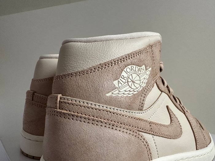 Air Jordan - Air Jordan 1 Mid - Sneakers - Størelse: EU 44