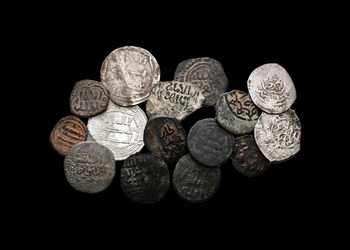 Islamiske imperium (middelalder). Lot of 15 Coins Various dates and mints  (Ingen mindstepris)