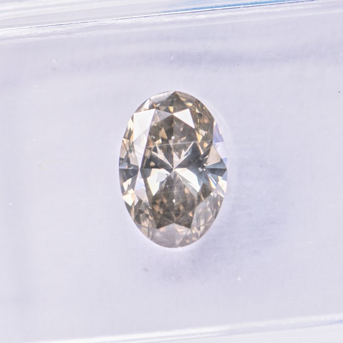 Ingen mindstepris - 1 pcs Diamant  (Naturfarvet)  - 0.83 ct - Oval - Fancy Brun, Grålig Gul - SI1 - International Gemological Institute (IGI)