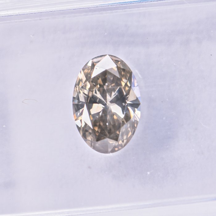 Ingen mindstepris - 1 pcs Diamant  (Naturfarvet)  - 0.83 ct - Oval - Fancy Brun, Grålig Gul - SI1 - International Gemological Institute (IGI)