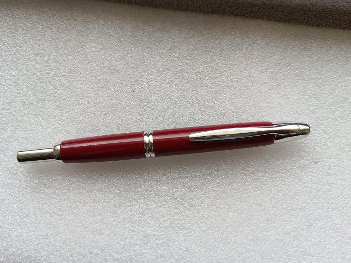 Pilot Capless - Penna Stilografica Pilot Capless Rosso nib 18 kt 750 - Fyldepen