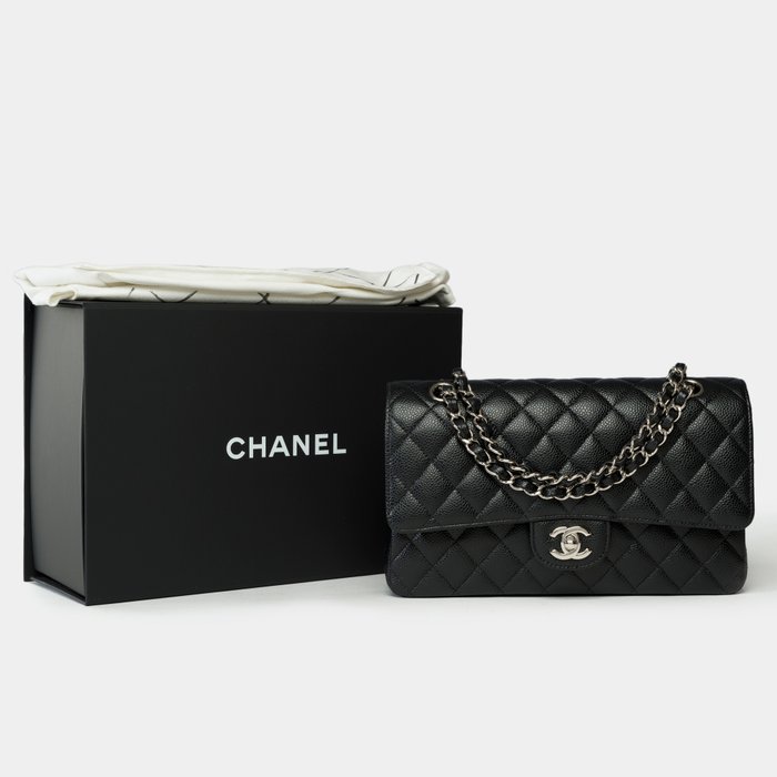 Chanel - Timeless double flap shoulder bag in black Caviar quilted leather, PHW - Skuldertaske