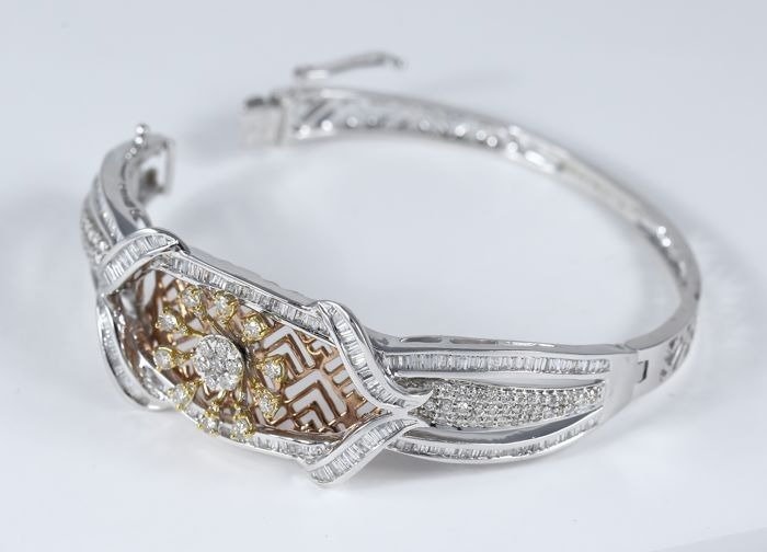 Manchetarmbånd - 14 karat Hvidguld -  3.05ct. tw. Diamant (Natur) - Diamant - Hvidguld manchet armbånd