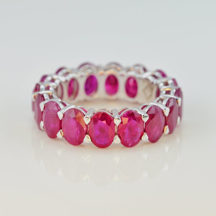 Ingen mindstepris - Ring - 14 karat Hvidguld -  9.60ct. tw. Rubin - Burma Ruby Eternity ring