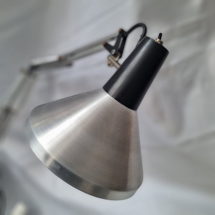 Hala - H.Th.J.A. Busquet - Lampe - Skrivebordslampe - Metal - T9 Arkitektlampe