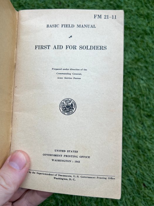 WW2 US Army Field Medic Handbook - First Aid Packets - Jeep Kits - Paratrooper Aid Kit - Combat Medic - 1943