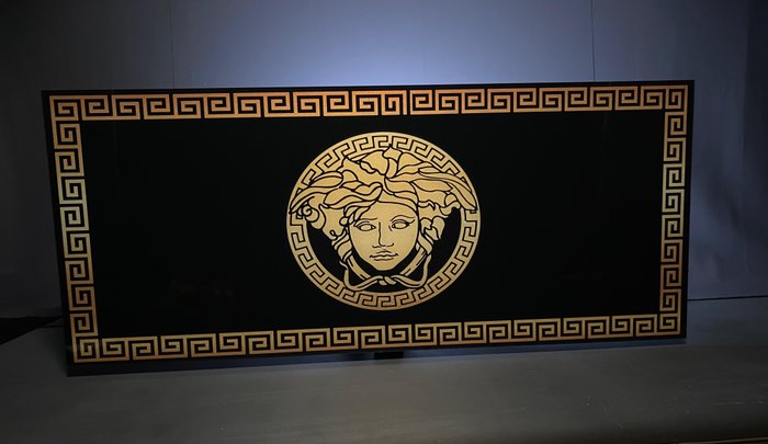 Mike Blackarts - Iconic Versace Artwork