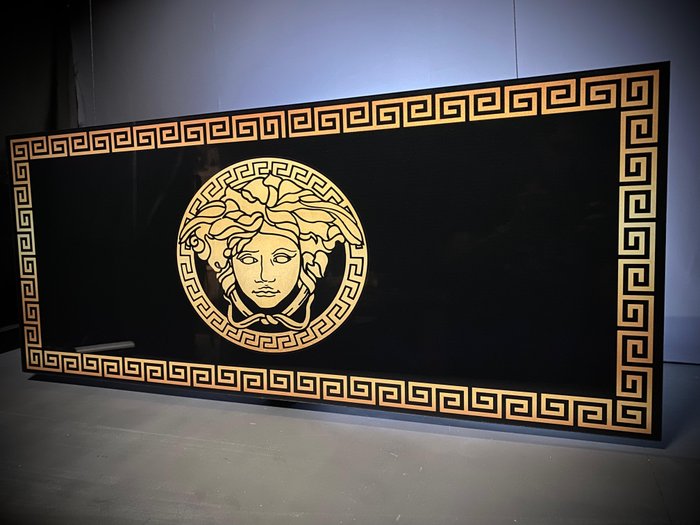 Mike Blackarts - Iconic Versace Artwork