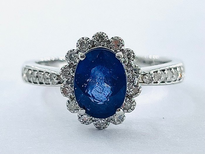 Ingen mindstepris - Ring - 18 kraat Hvidguld Safir - Diamant