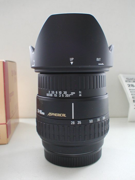 Sigma 28-105mm F/2.8-4 lens voor Minolta A / Sony A Zoomobjektiv