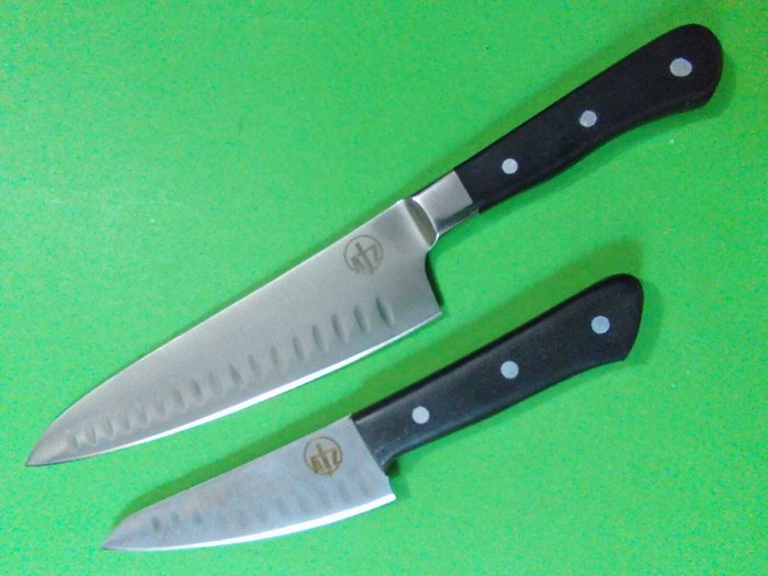 Køkkenkniv - Chef's knife -  Specielt designet og udformet - 2 stk sæt, hvidt Shirogami stål med sort håndtag - Nordamerika