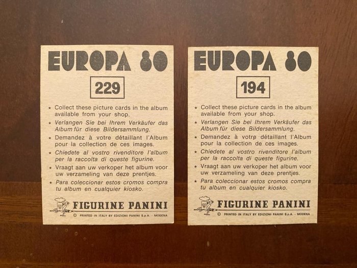 Panini - Europa 80 - DDR and Austria badges - 2 Loose stickers