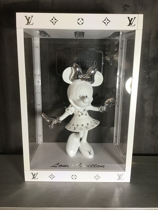 Ydderf - Vitrine Mickey Minnie Mouse "Minnie va au bal" Louis Vuitton