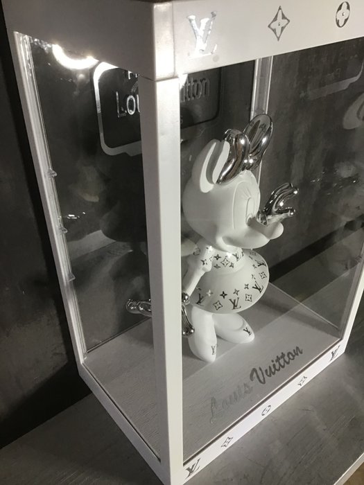 Ydderf - Vitrine Mickey Minnie Mouse "Minnie va au bal" Louis Vuitton