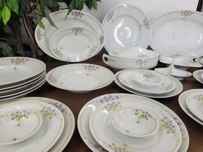 FK Kaestner - Middagssæt (31) - Weiß mit Blumendekor - Porcelæn