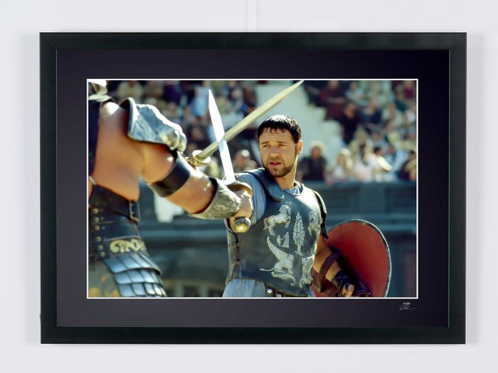 Russell Crowe ‘Gladiator’ (2000) - Academy Awards Oscar 2021 - Fine Art Photography - Luxury Wooden Framed 70X50 cm - Limited Edition Nr 02 of 30 - Serial ID 17021 - Original Certificate (COA), Hologram Logo Editor and QR Code - 100% New items.