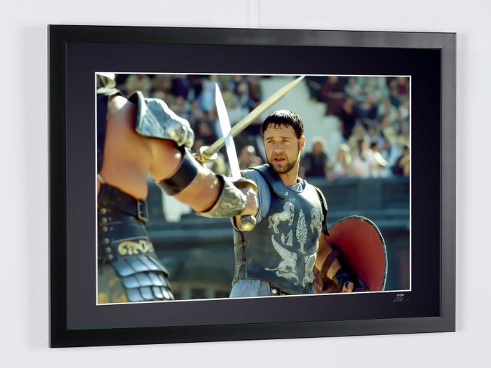 Russell Crowe ‘Gladiator’ (2000) - Academy Awards Oscar 2021 - Fine Art Photography - Luxury Wooden Framed 70X50 cm - Limited Edition Nr 02 of 30 - Serial ID 17021 - Original Certificate (COA), Hologram Logo Editor and QR Code - 100% New items.