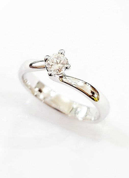 Ring - 18 kraat Hvidguld -  0.45ct. tw. Diamant (Natur)