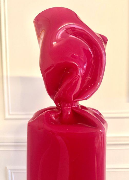 Laurence JENK (1965) - Skulptur, Wrapping Bonbon rose - 86 cm - Altuglas - 2009