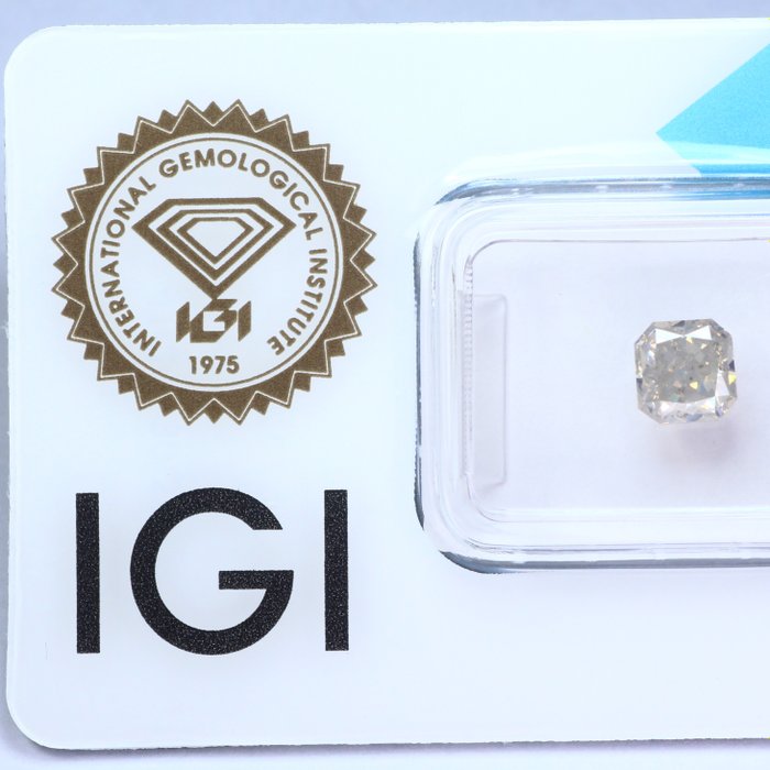 Ingen mindstepris - 1 pcs Diamant  (Natur)  - 1.02 ct - Firkantet med slebne hjørner - N (tonet) - I1 - International Gemological Institute (IGI)