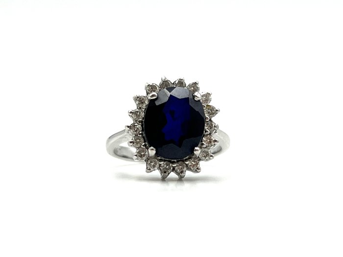 Ring - 18 kraat Hvidguld -  2.30ct. tw. Safir - Diamant