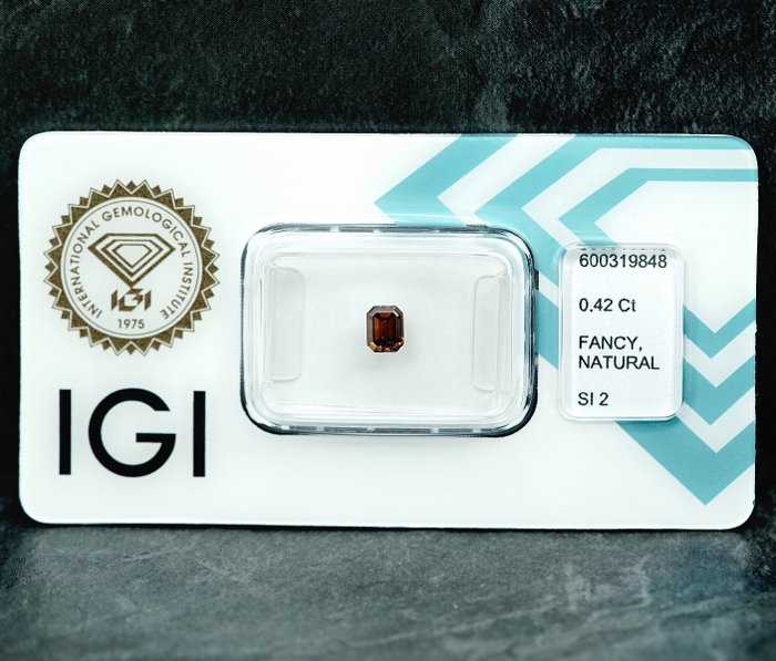 Ingen mindstepris - 1 pcs Diamant  (Naturfarvet)  - 0.42 ct - Smaragd - Fancy intense Orange - SI2 - International Gemological Institute (IGI)