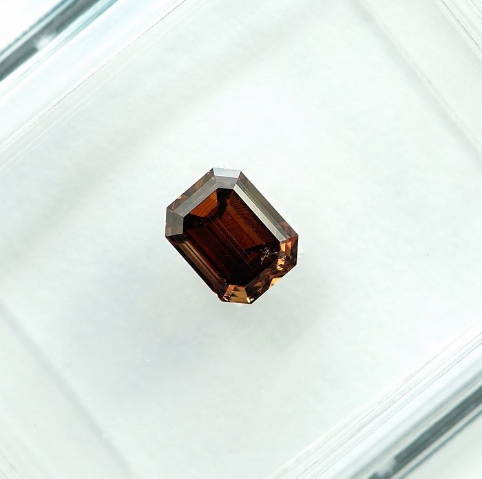 Ingen mindstepris - 1 pcs Diamant  (Naturfarvet)  - 0.42 ct - Smaragd - Fancy intense Orange - SI2 - International Gemological Institute (IGI)