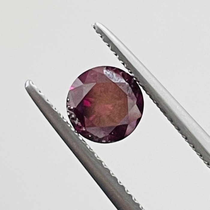 1 pcs Diamant  (Farvebehandlet)  - 0.71 ct - Rund - Fancy deep Brunlig, Lille nuance Lyserød - VS1 - Gemological Institute of America (GIA) - Naturlig jordudvundet diamant