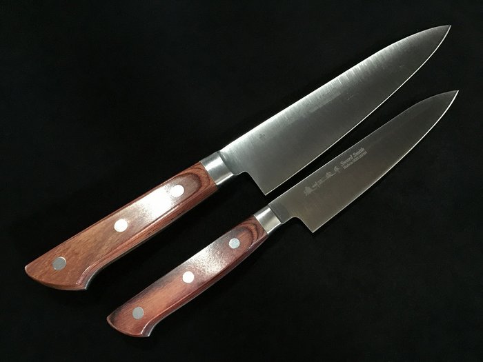 正宗 MASAMUNE / Set of 2 / 牛刀 GYUTO ペティ PETTY - Bordkniv (2) - Japansk køkkenkniv - Stål Træ