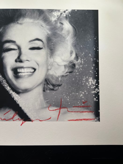 Bert Stern - Bert Stern signed Famous Marilyn Monroe laughing in rhinestones