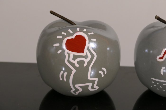 Rich'ART - Lot de 3 pommes en hommage à Keith Haring - L Size - 12,5 cm de diamètre - Peintes à l'acrylique