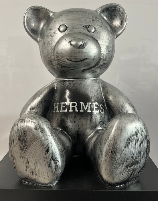 Daluxe Art - 1999 • H.ermes Bear